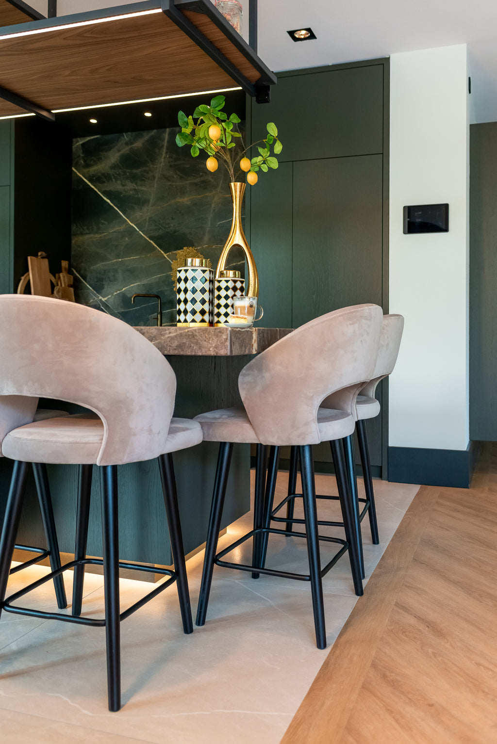 Richmond 211071 S4561_KHAKI_VELVET+KP-0069+KP-0070+SETTING_2-setting.jpg