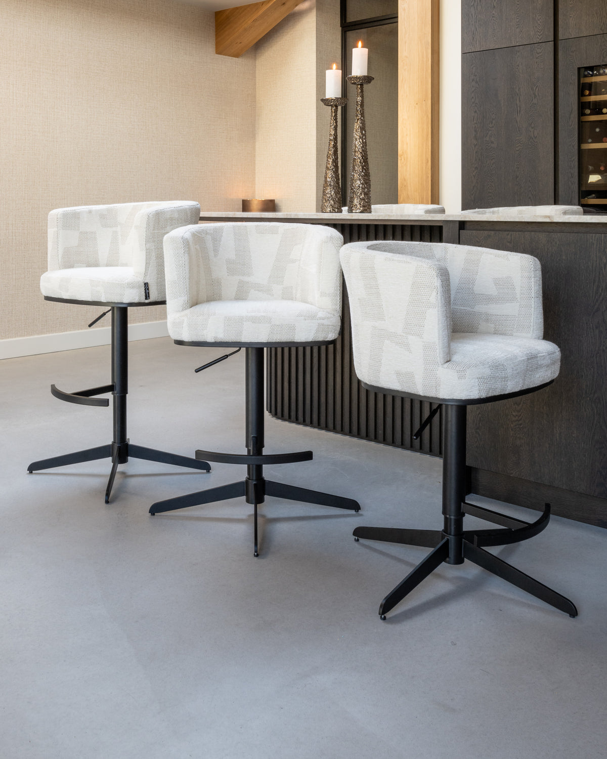 Tabouret de bar Cheyenne beige graffic swivel