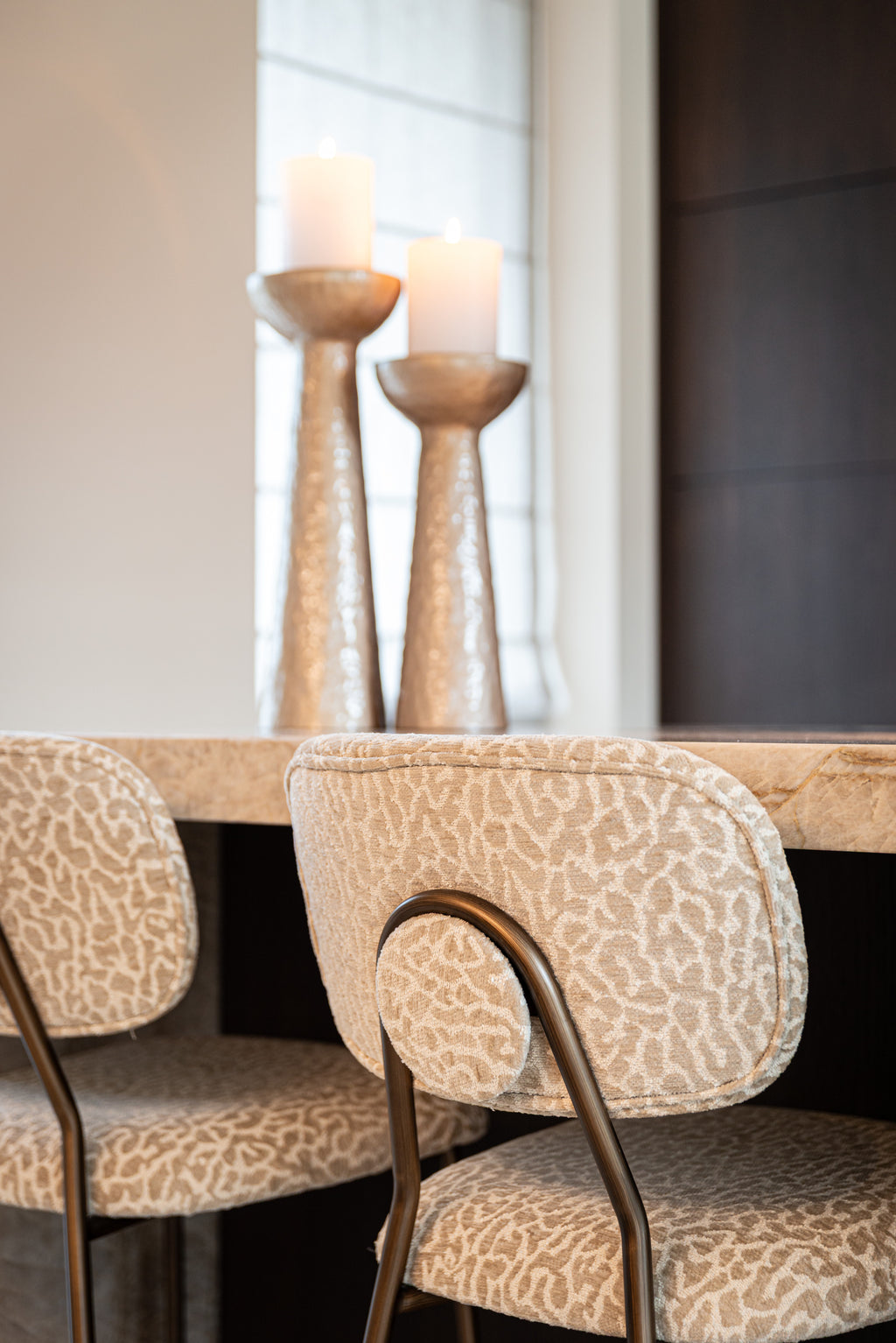 Tabouret de comptoir Xenia beige leopard fire retardant (Set of 2)