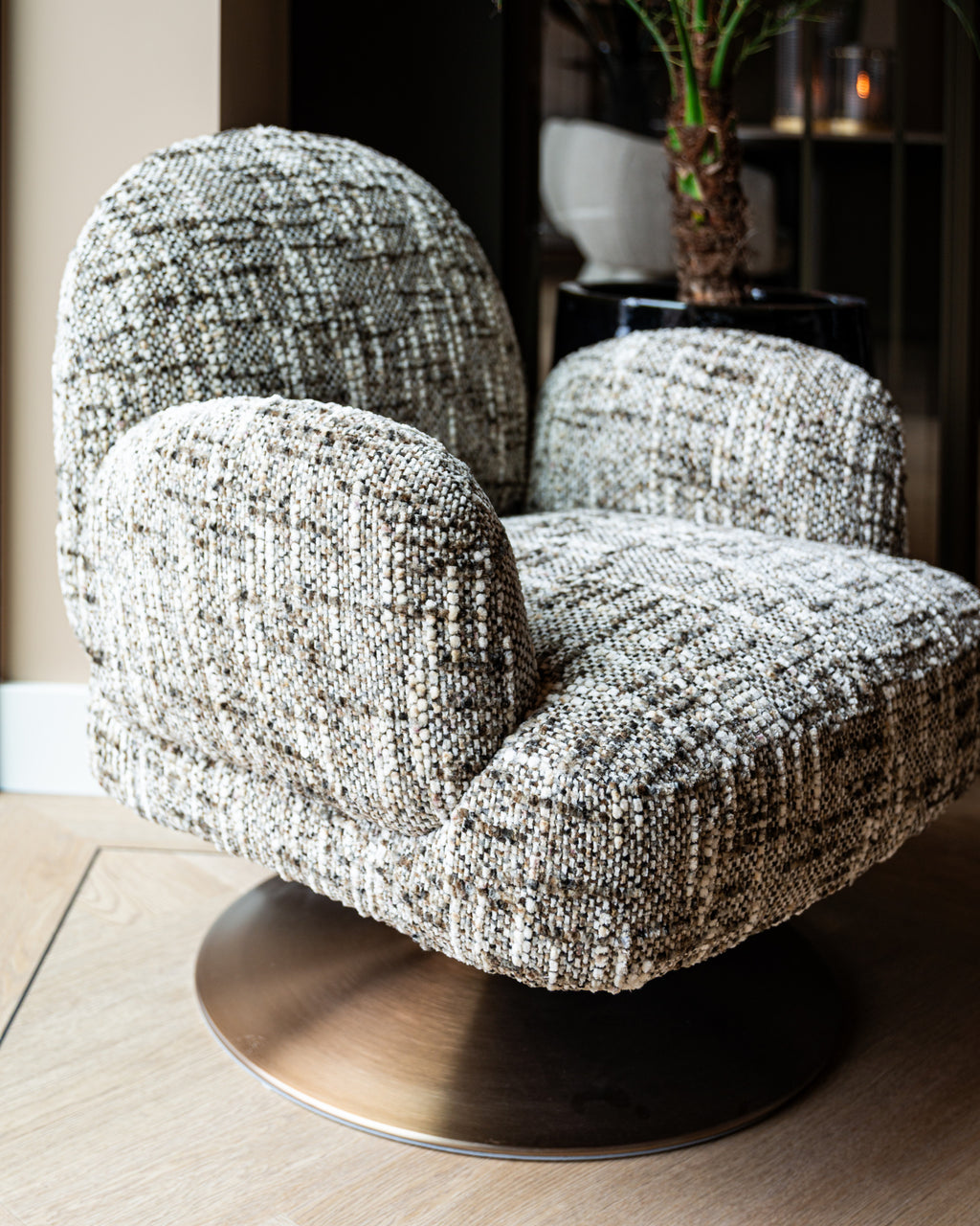 Fauteuil lounge Kagney brown omara swivel